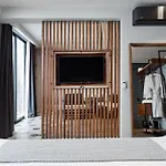 Leaf Boutique Condos